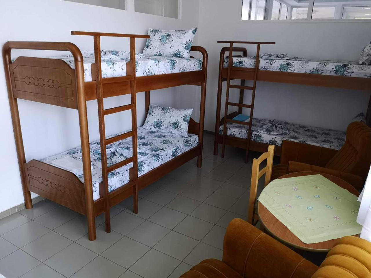 Kruja Hostel Luaran gambar