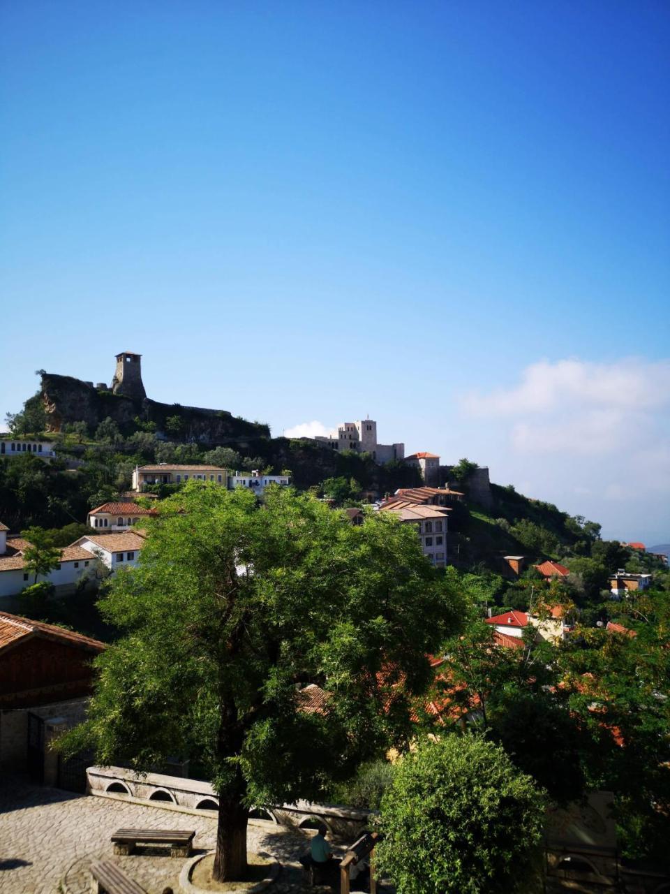 Kruja Hostel Luaran gambar